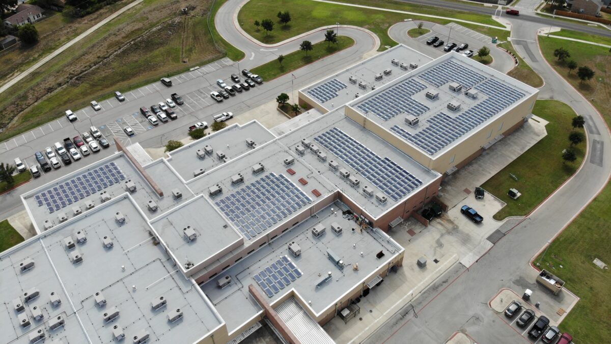 Elgin Middle School - 199.76 kW - Axium Solar